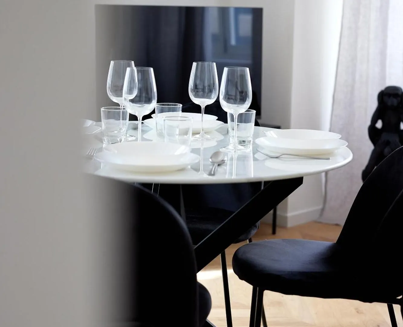 Duomo Imperial Suits - Modern And Comfortable Milan 0*,