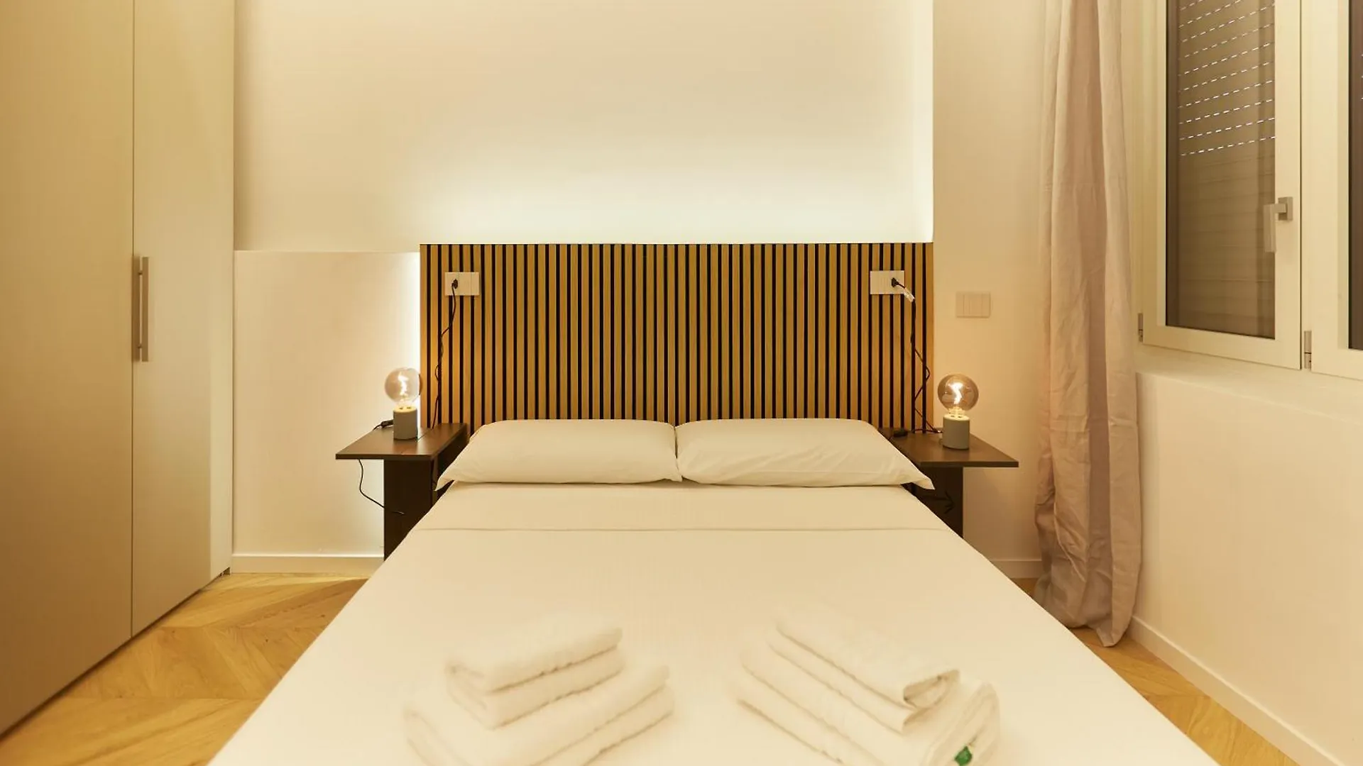 Duomo Imperial Suits - Modern And Comfortable Milan Apartment