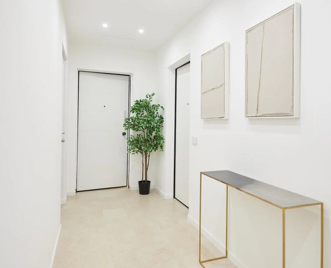 Duomo Imperial Suits - Modern And Comfortable Milan Apartment